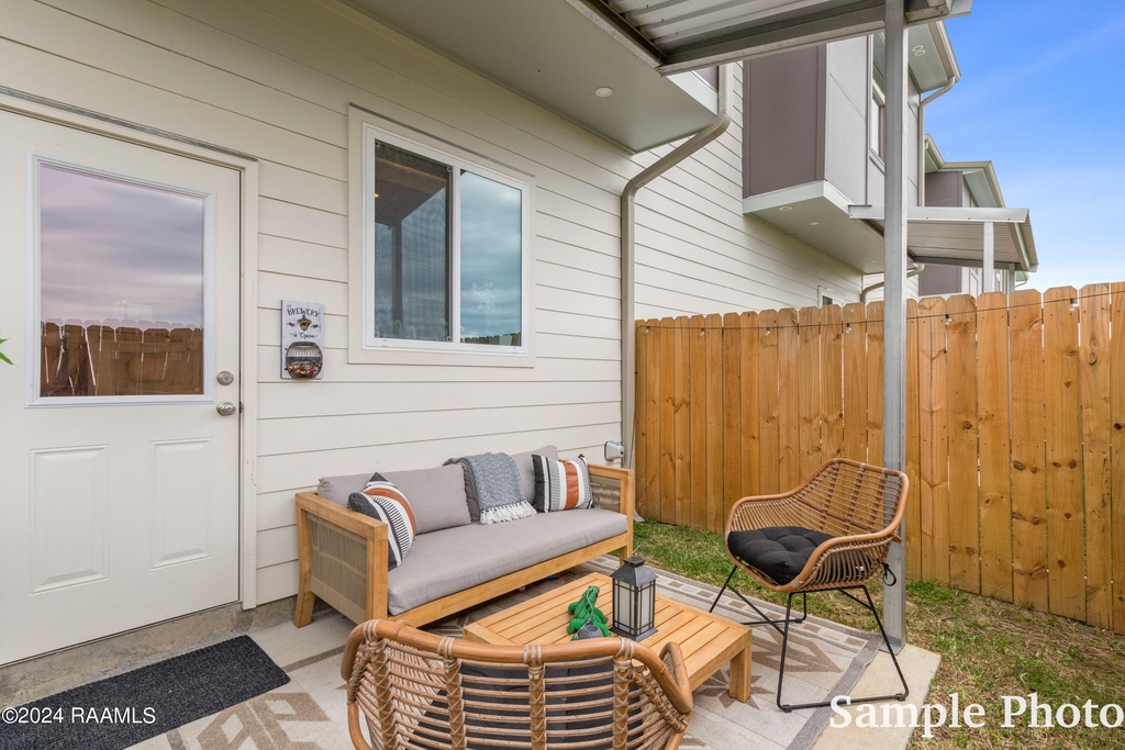 211 Firethorn Drive - Photo 18