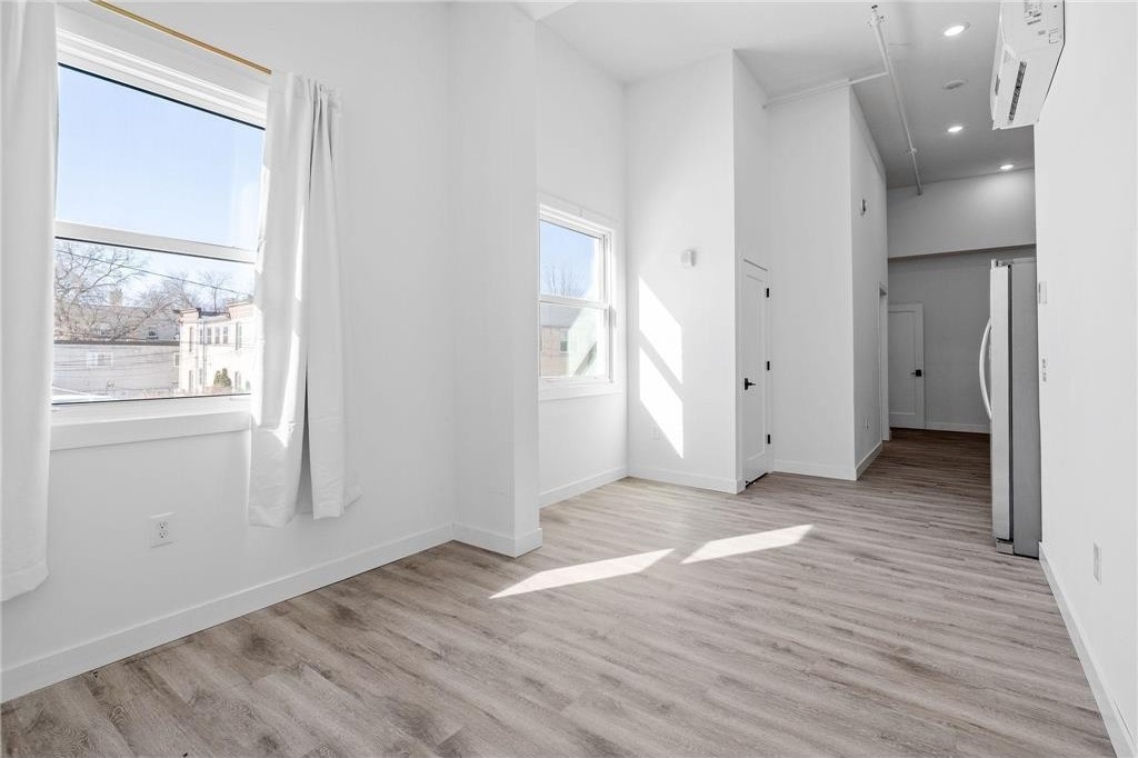 1219 W 31st Street - Photo 6