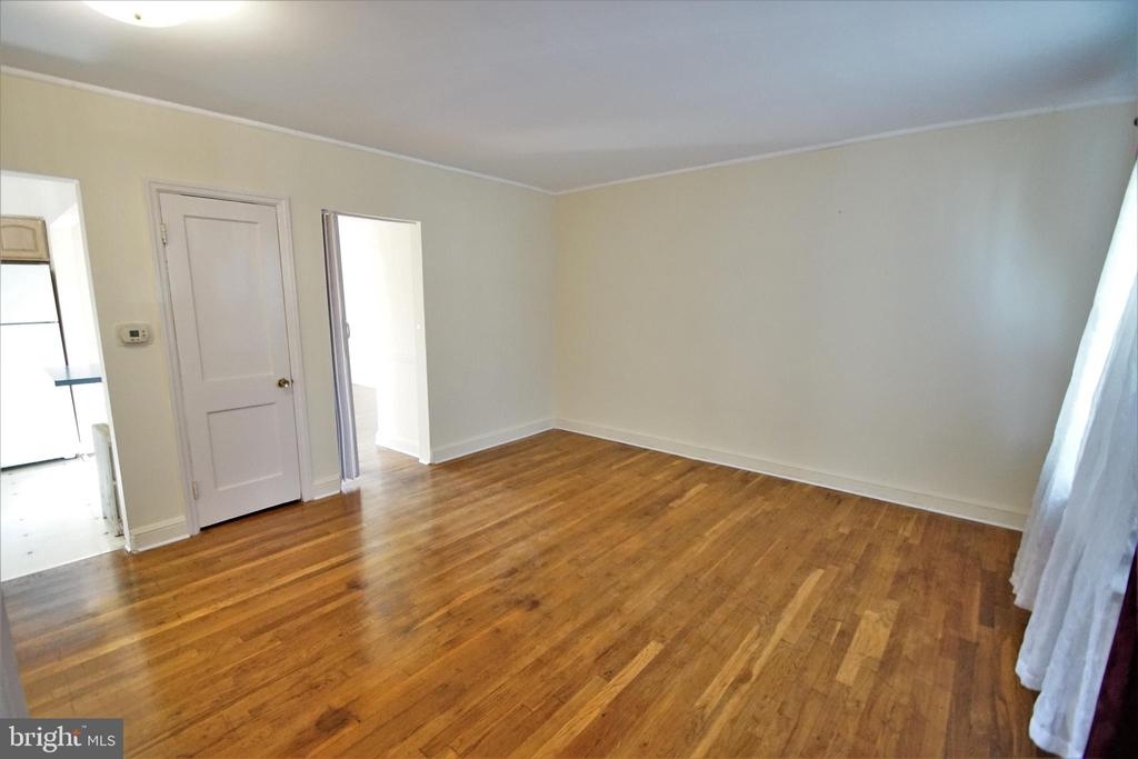 2919 Clearview - Photo 2