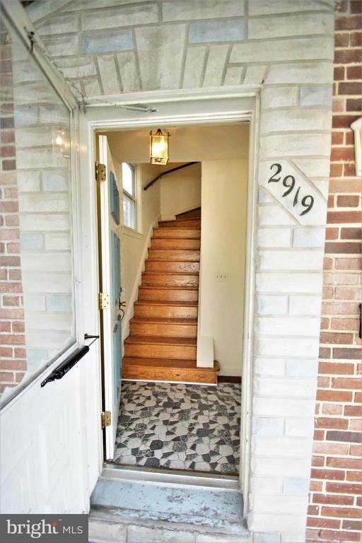 2919 Clearview - Photo 1