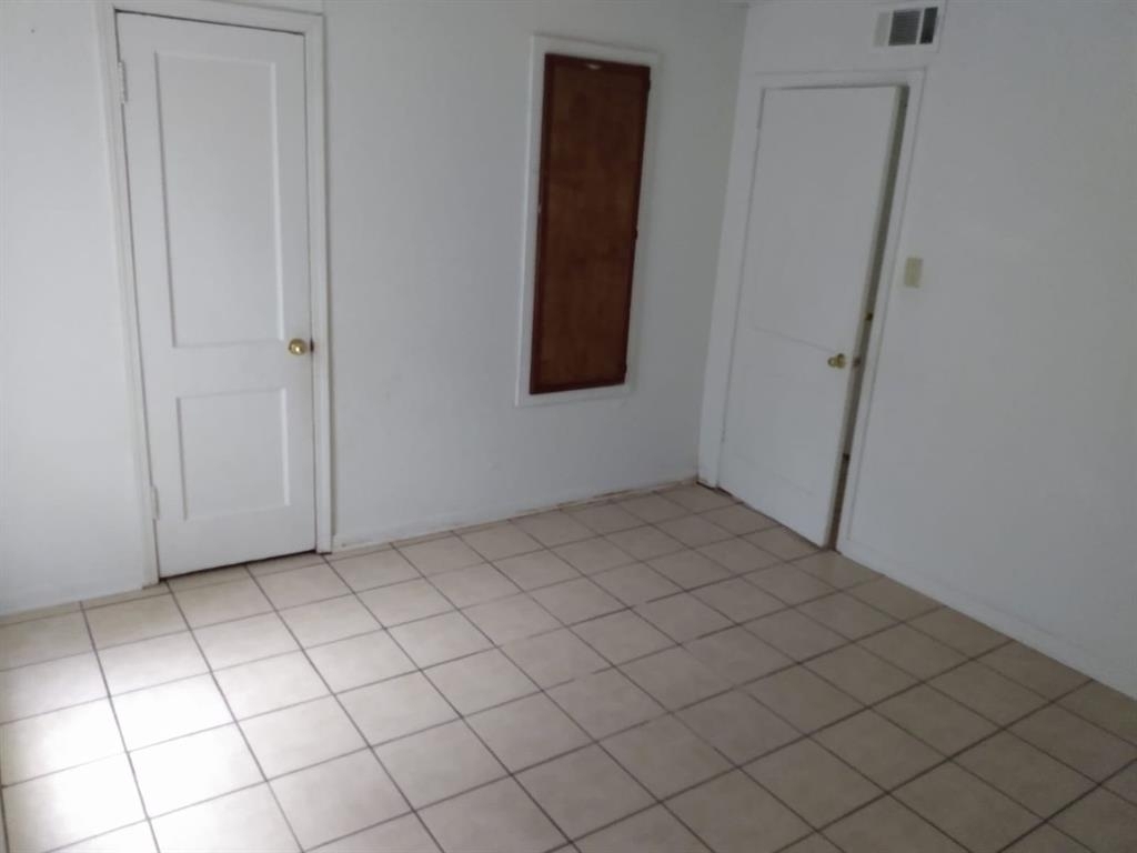 4620 Galveston Street - Photo 2