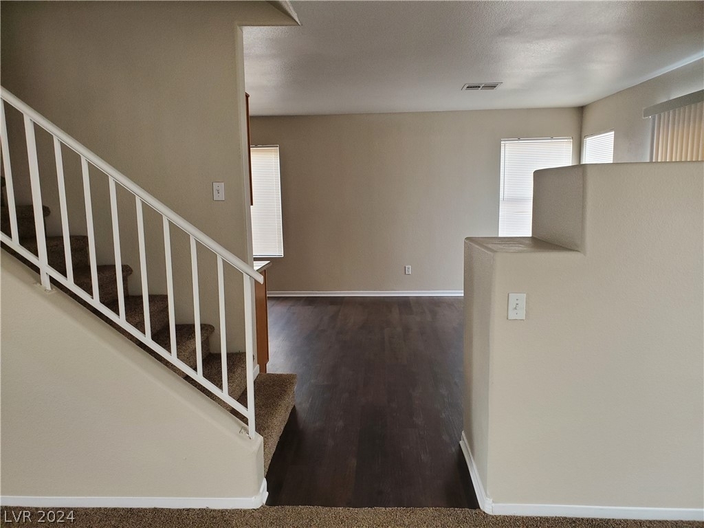 9600 Boylagh Avenue - Photo 3