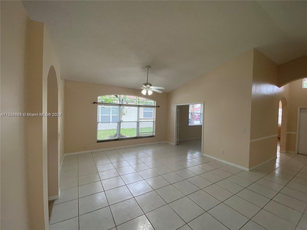 856 Nw 132nd Ave - Photo 6