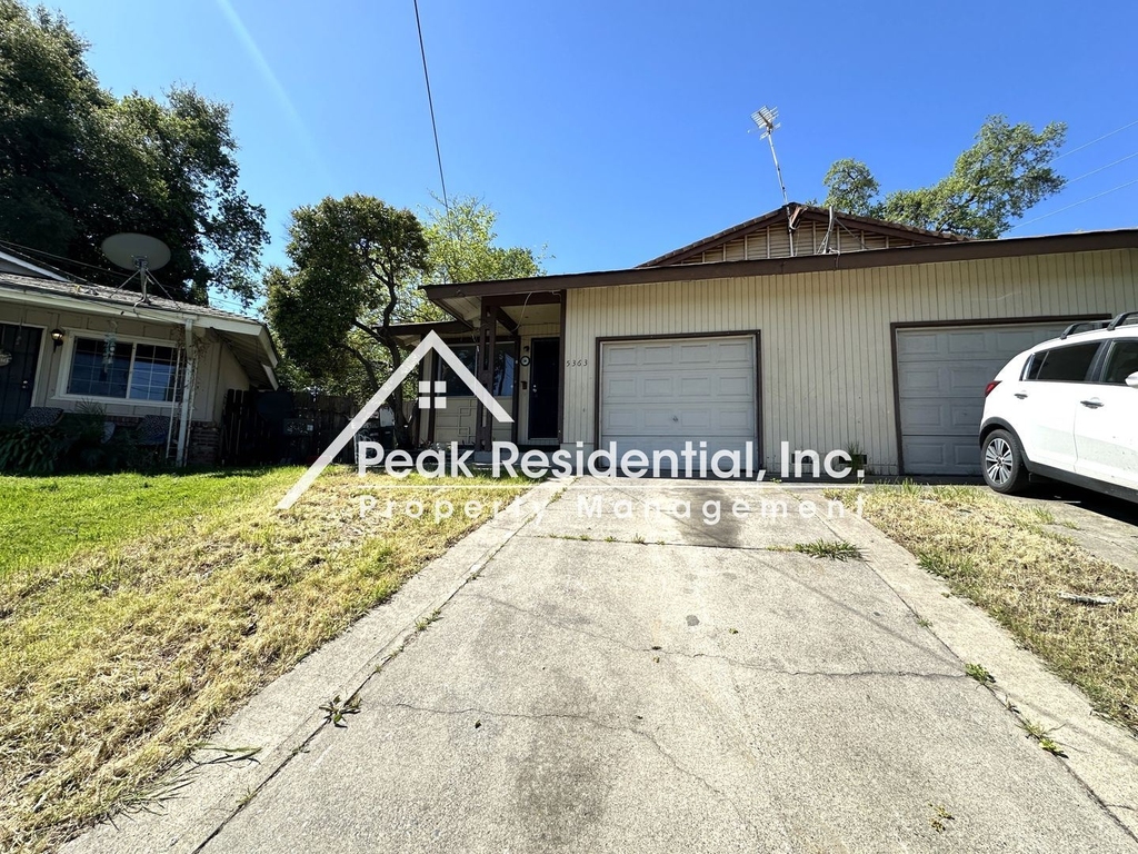 5363 Castle St - Photo 0