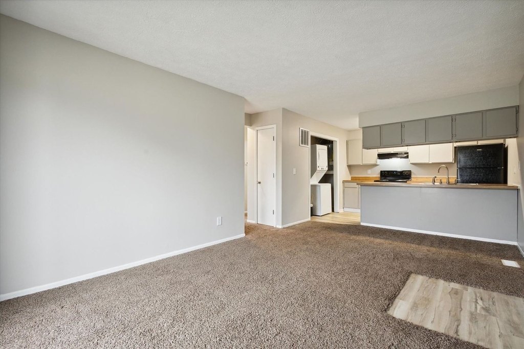 1100 Clarinet Blvd W. - Photo 14