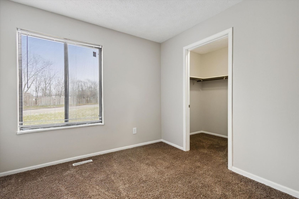 1100 Clarinet Blvd W. - Photo 23