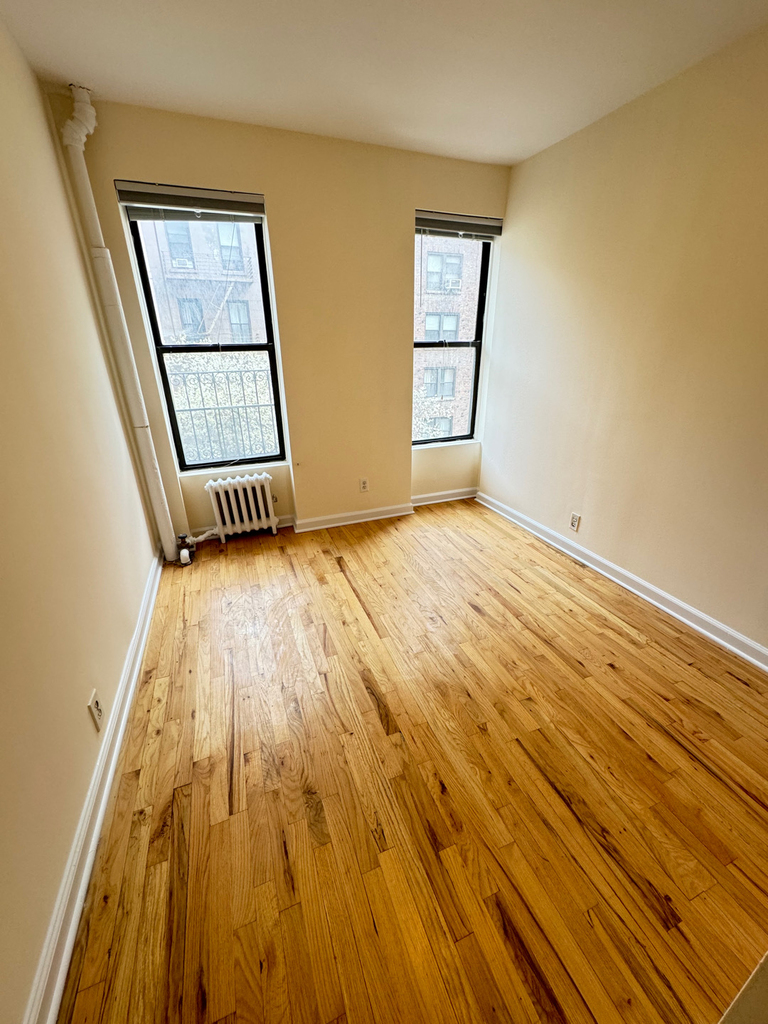 326 East 58th Street - Photo 5