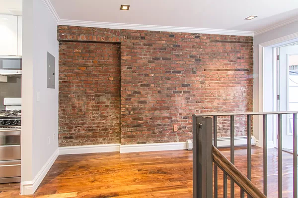 124 Ridge Street - Photo 2