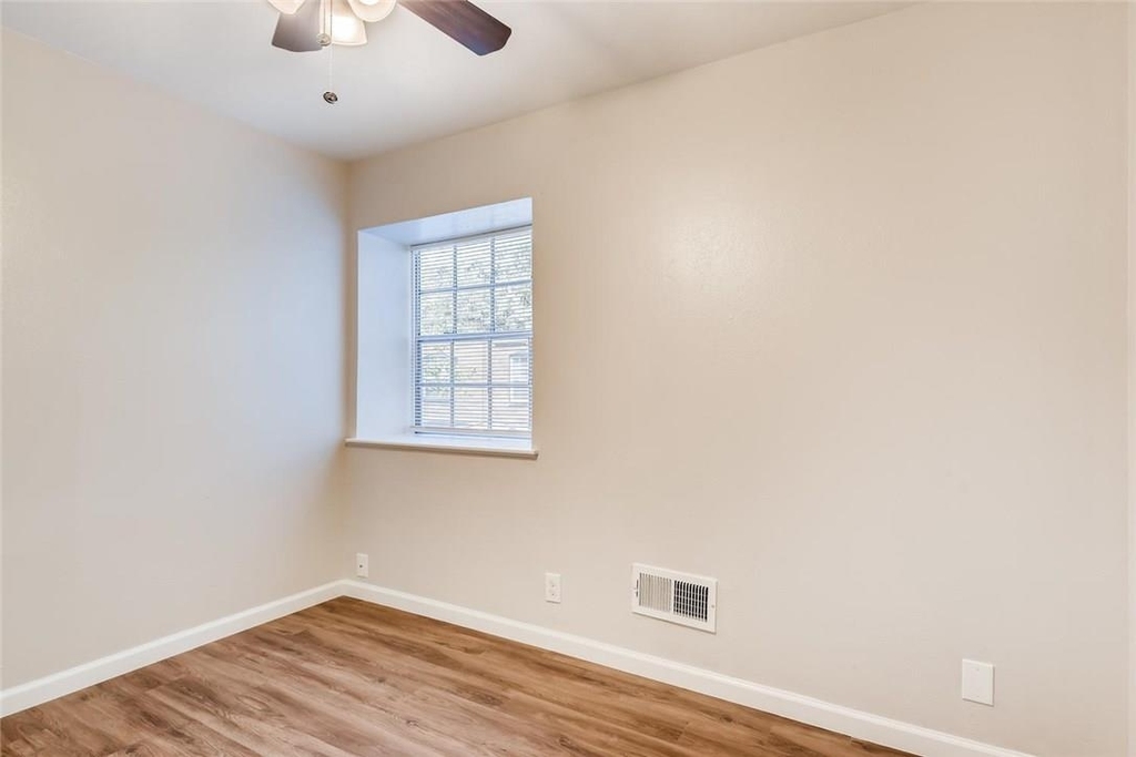 2804 Skyway Cir - Photo 8