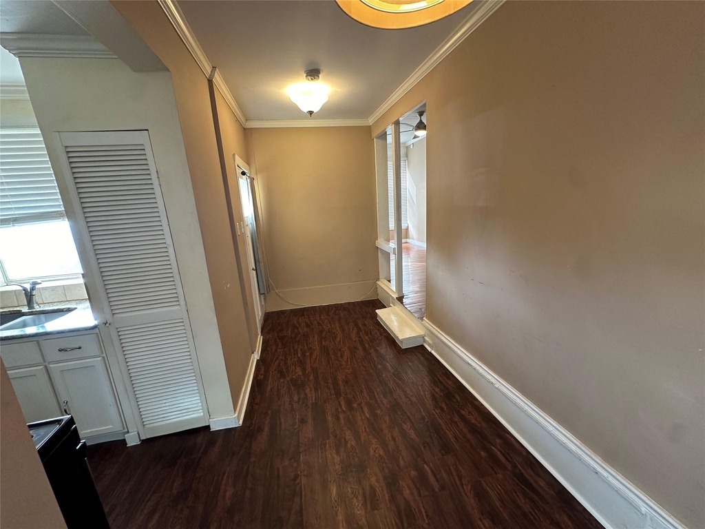 1007 West Ave - Photo 1