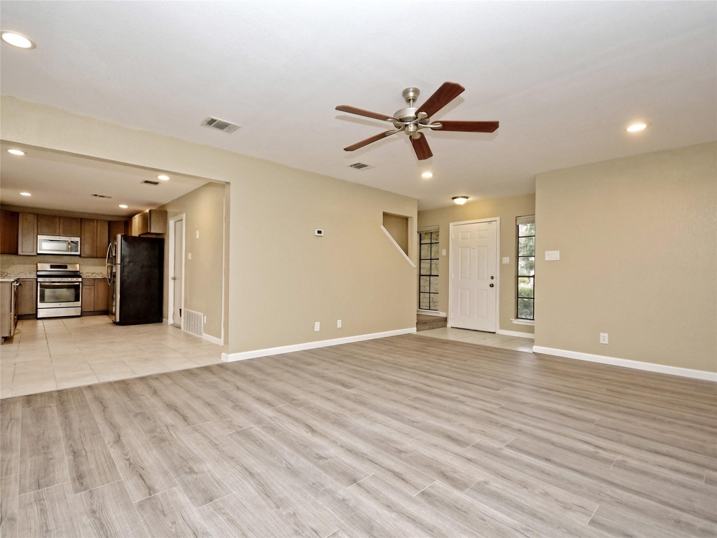 610 Bristlewood Cv - Photo 2