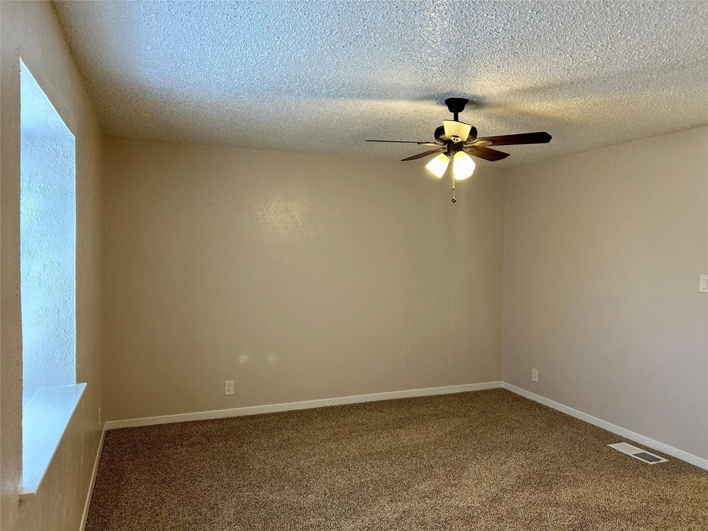 2804 Skyway Cir - Photo 9