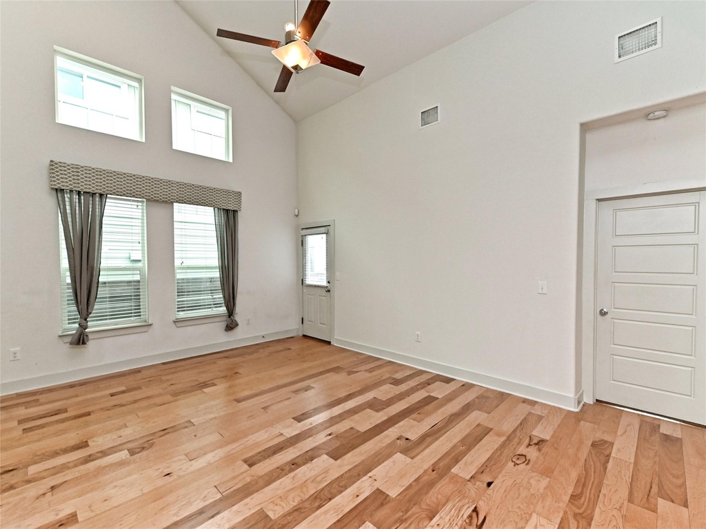 2205 Capulet St - Photo 11