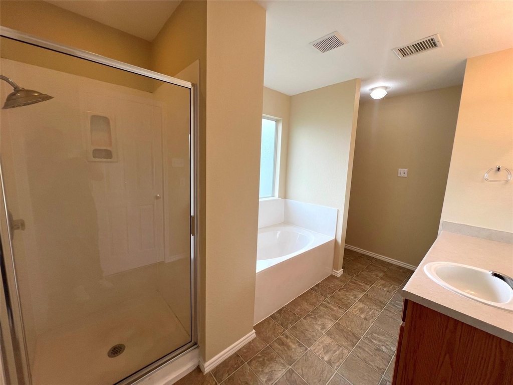 2829 Deerfern Ln - Photo 20