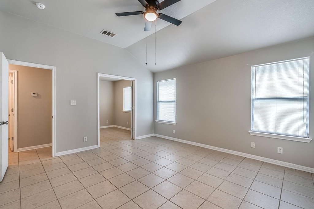 8518 Trumpet Cir - Photo 13