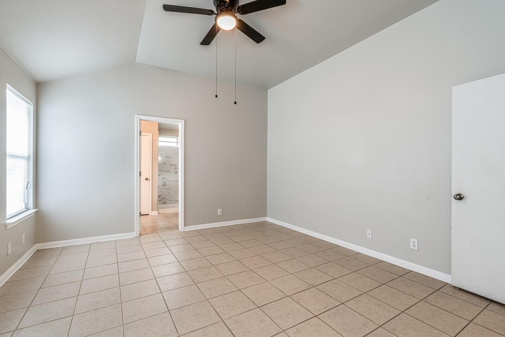 8518 Trumpet Cir - Photo 14