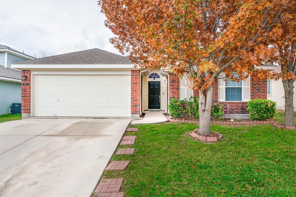 8518 Trumpet Cir - Photo 0