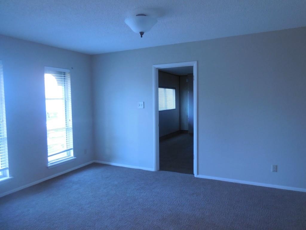 5607 Cordell Ln - Photo 3