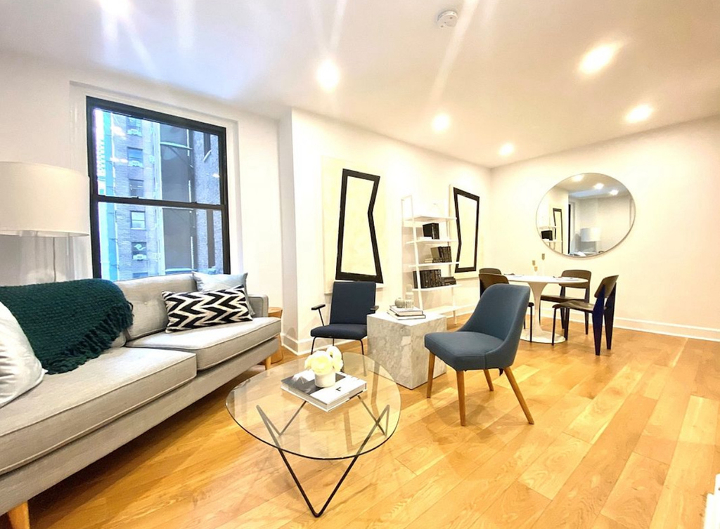 160 East 48th Street - Photo 1