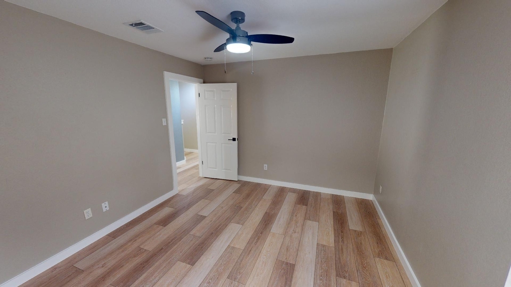 4301 Banister Ln - Photo 25