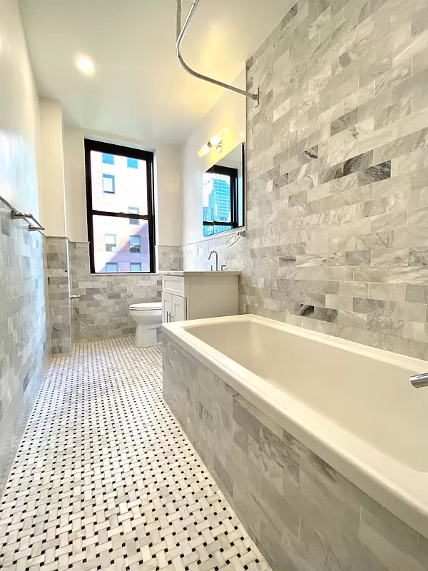 160 East 48th Street - Photo 5