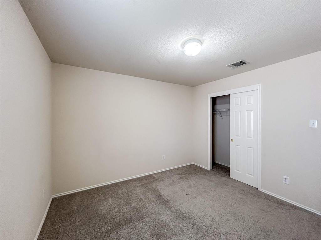 1001 Henderson Dr - Photo 16