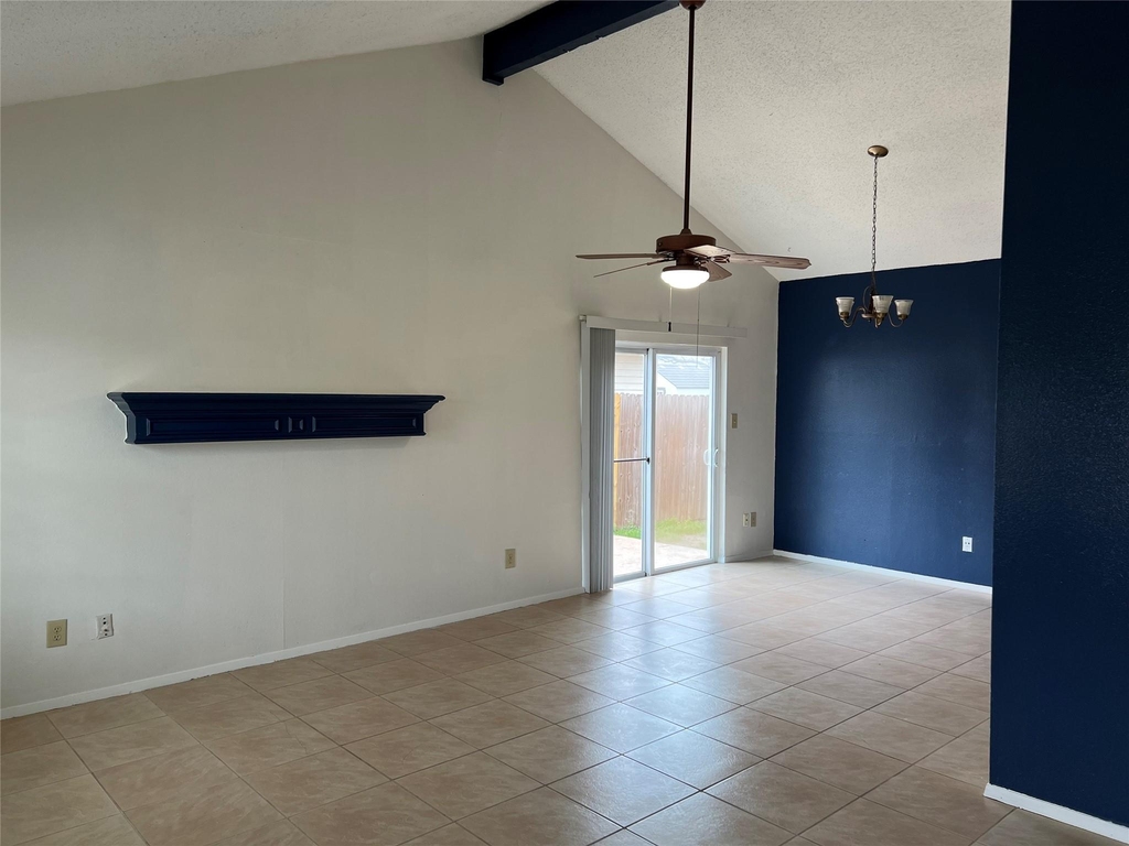 1709 Onion Creek Village Dr - Photo 2