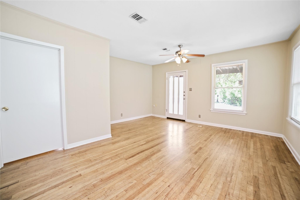 310 Franklin Blvd - Photo 3