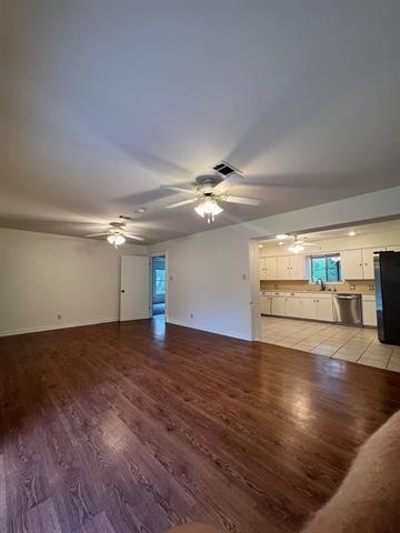 1109 Elm Ln - Photo 6