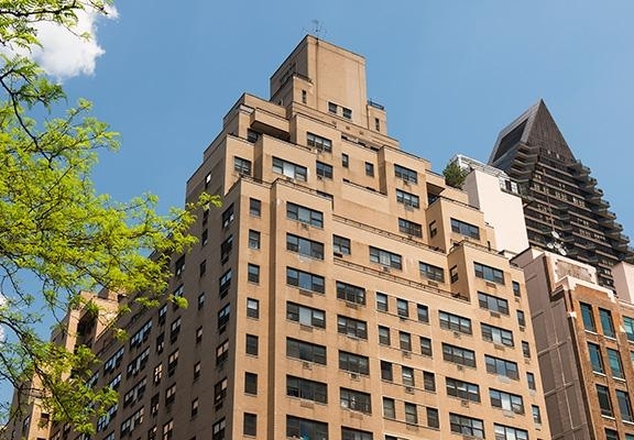 East 47th Street - Photo 5