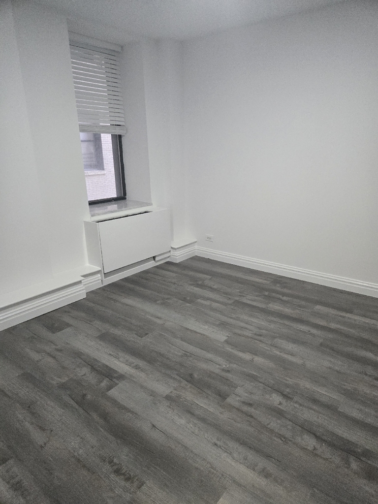 West 34th Street and Broadway  Ave - Photo 8