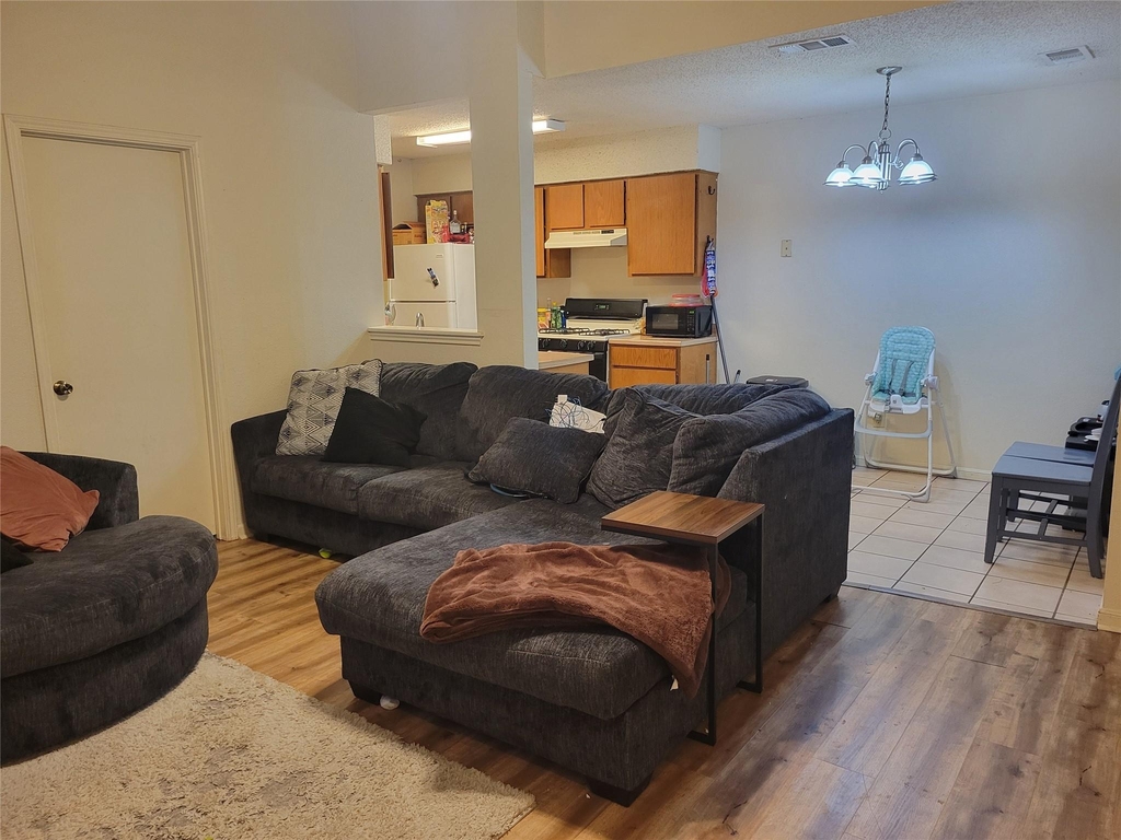 14202 Sussman Ct - Photo 2