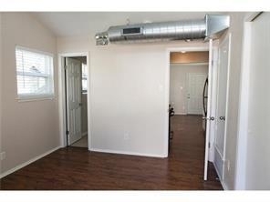 1106 W 22nd St - Photo 3