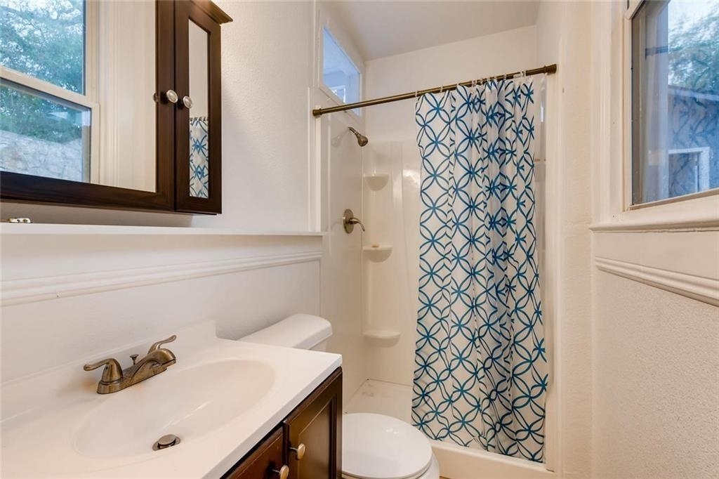 810 W 32 St - Photo 13