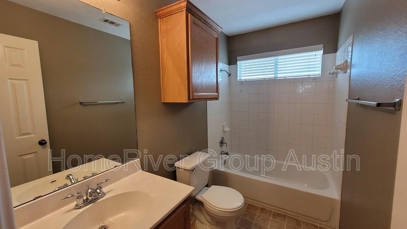 926 Monadale Trl - Photo 6