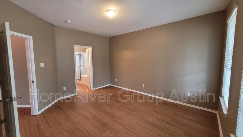 926 Monadale Trl - Photo 5