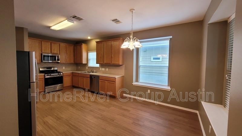 926 Monadale Trl - Photo 3