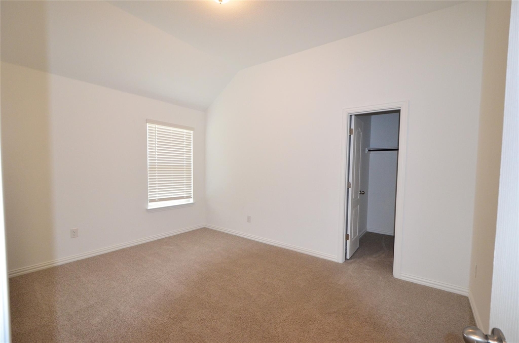 1516 Sibley Way - Photo 16