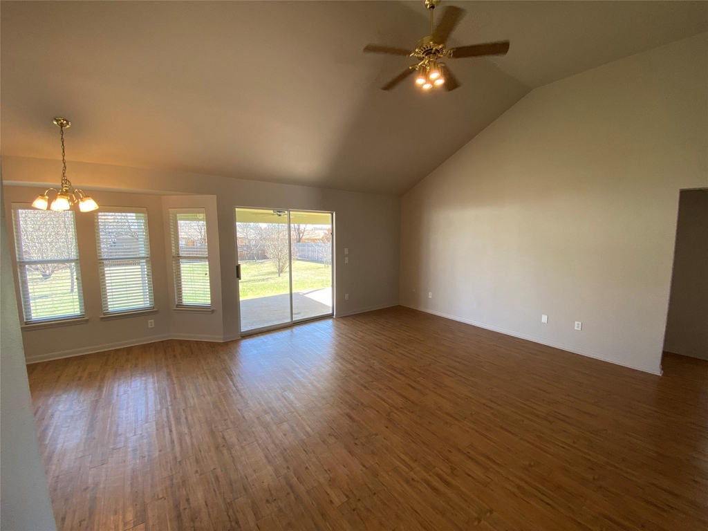 1806 Dublin Dr - Photo 1