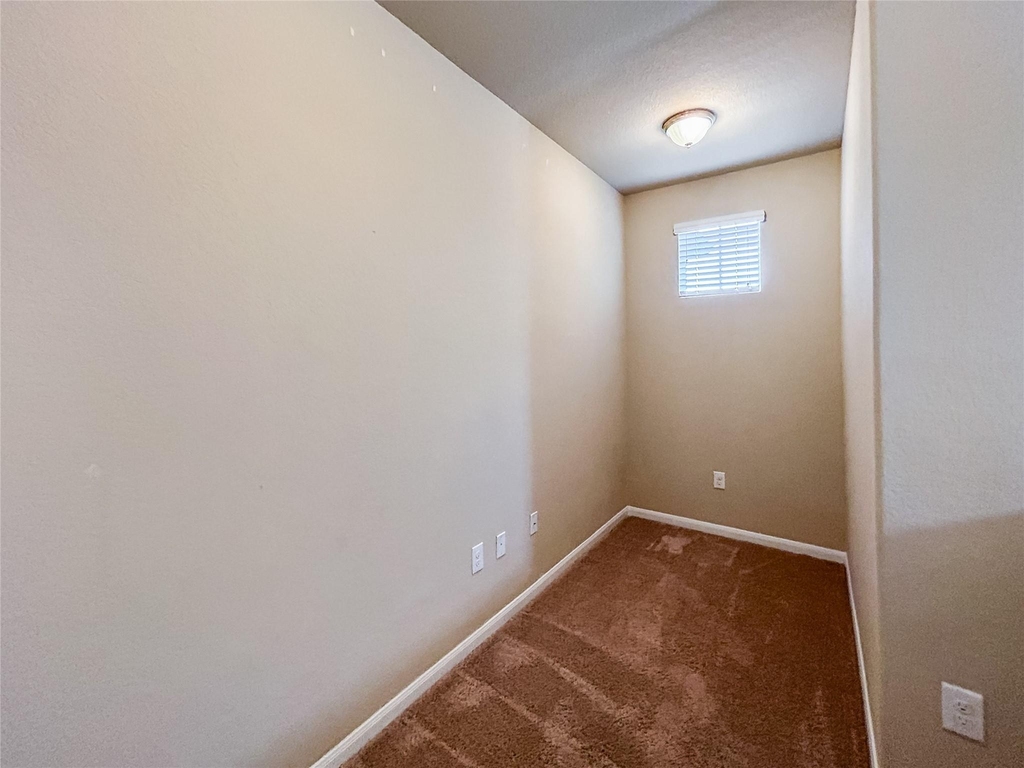 2880 Donnell Dr - Photo 21