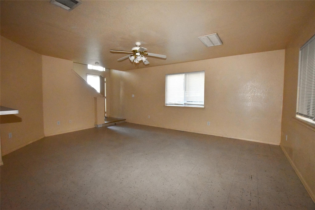 867 Sagewood Trl - Photo 2