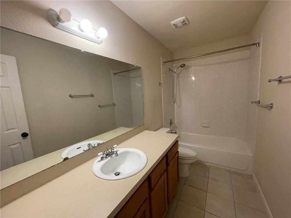 702 Honeysuckle Dr - Photo 11