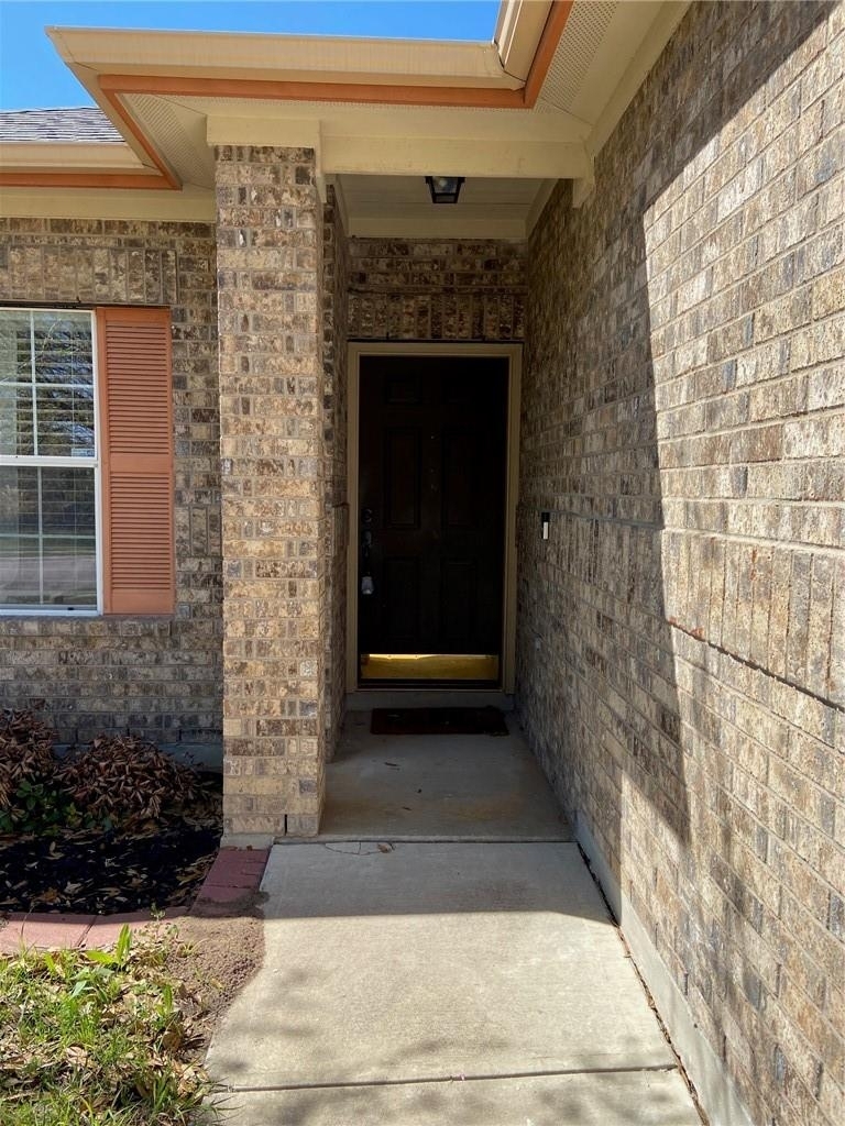 18224 Skysail Dr - Photo 2