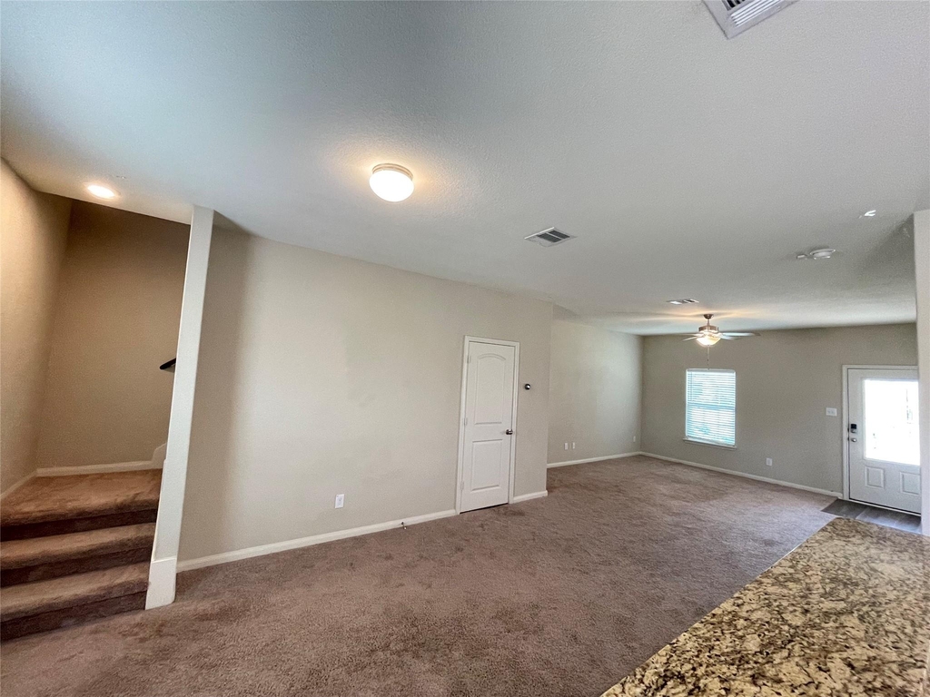 1579 Violet Ln - Photo 6