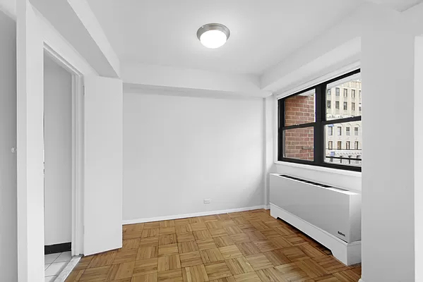 141 East 33rd Street - Photo 6