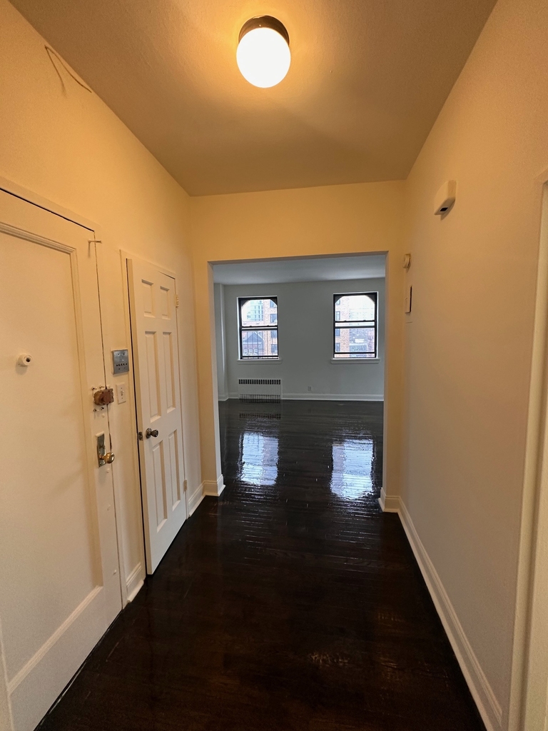 243 West 99th Street - Photo 13