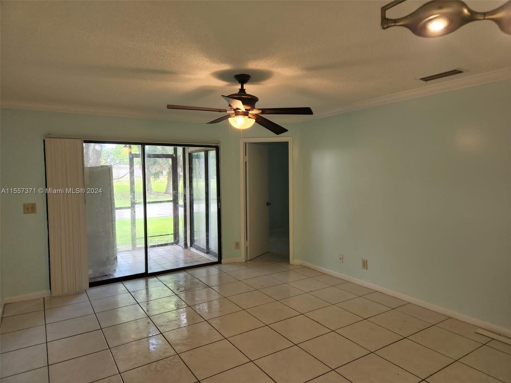 2501 Nw 56th Ave - Photo 3
