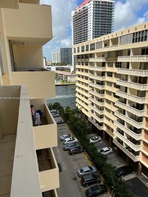 1833 S Ocean Dr - Photo 9