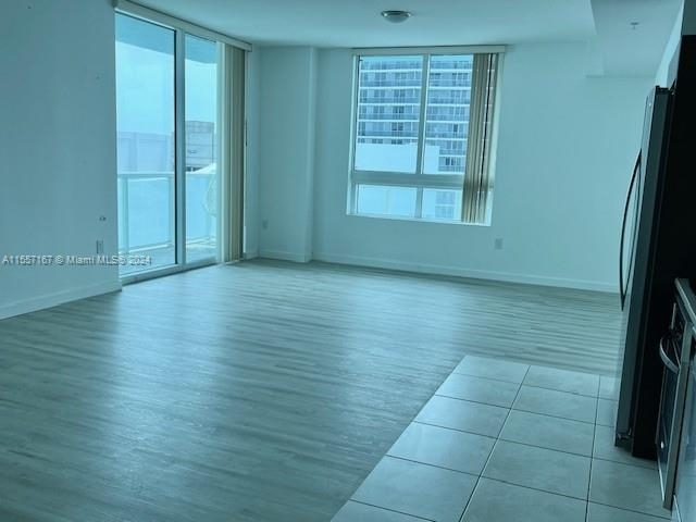 1900 N Bayshore Dr - Photo 2