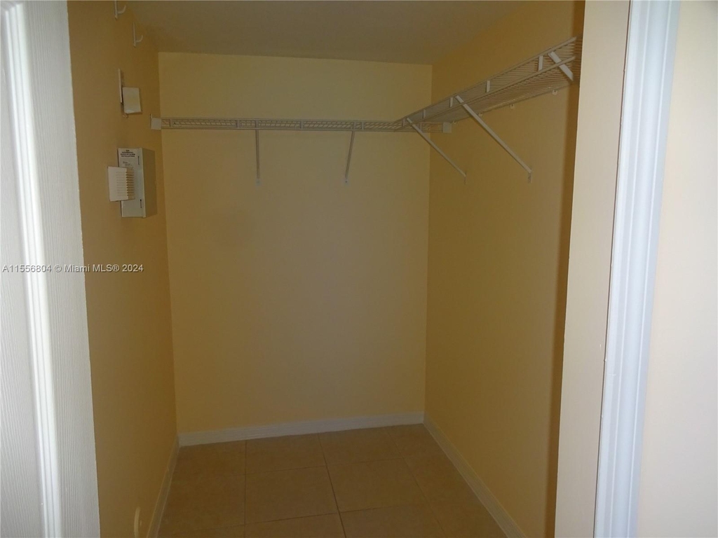 3385 Ne 10th St - Photo 12